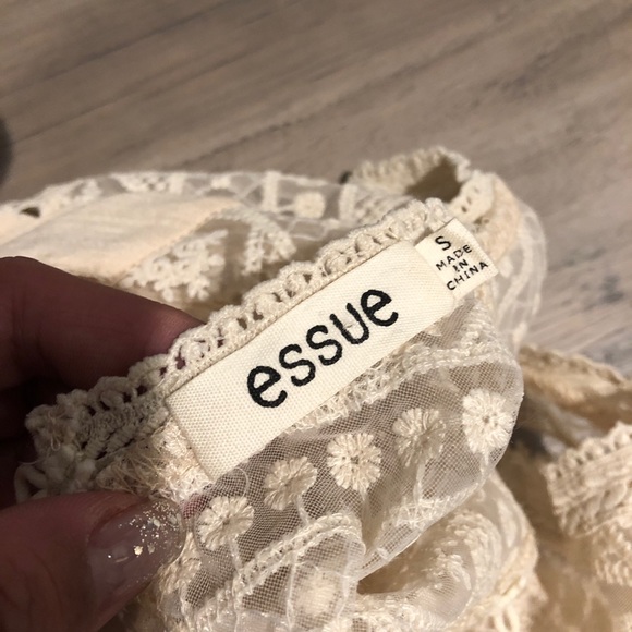 SOLD! Lace Cream Top - Picture 5 of 5